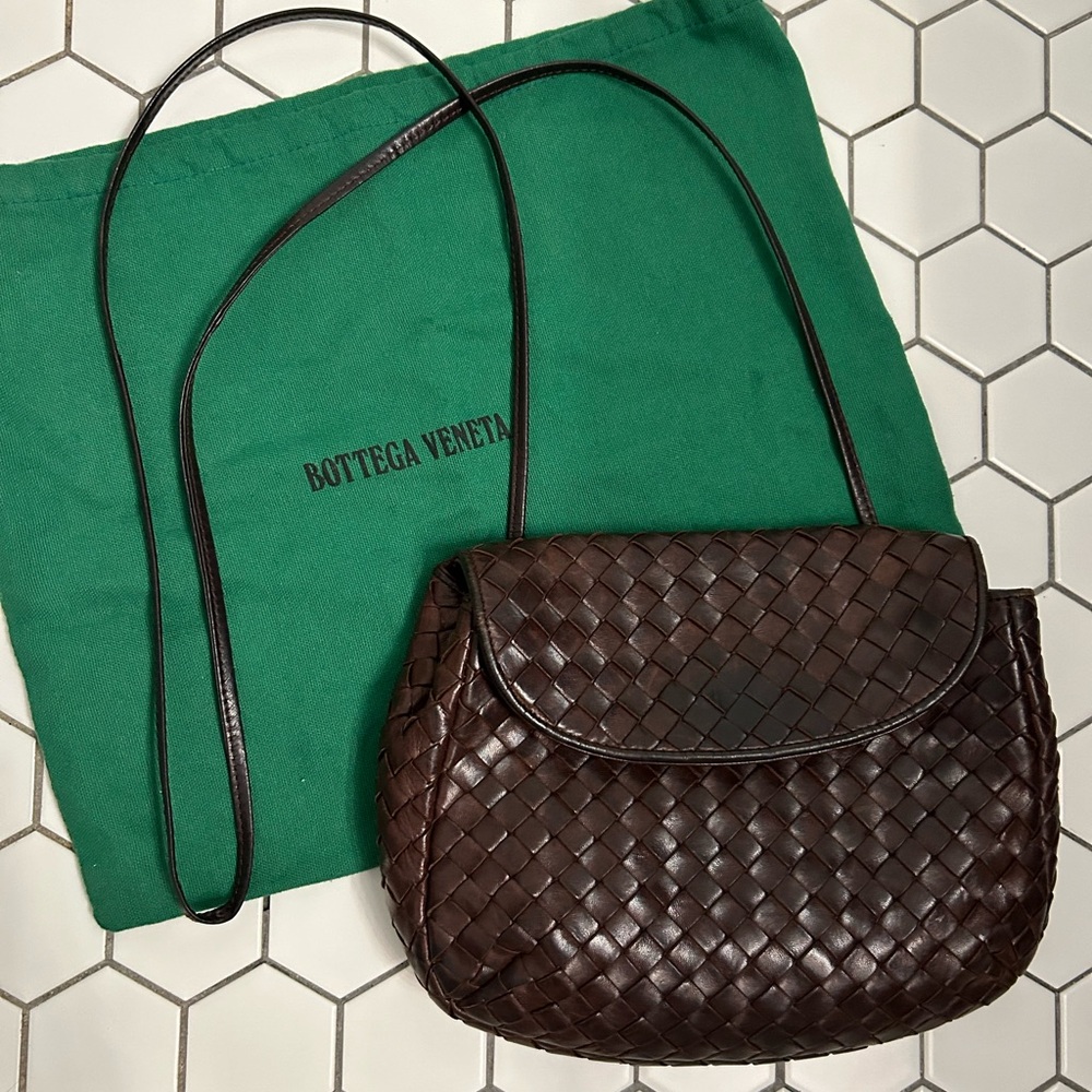 Bottega Veneta Intrecciato Saddle Bag/cross body bag with original dust bag.